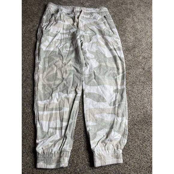 TNA Aritzia Sweatpants Womens Camo Jogger Boyfriend Fit Casual Pockets Large - Picture 1 of 8